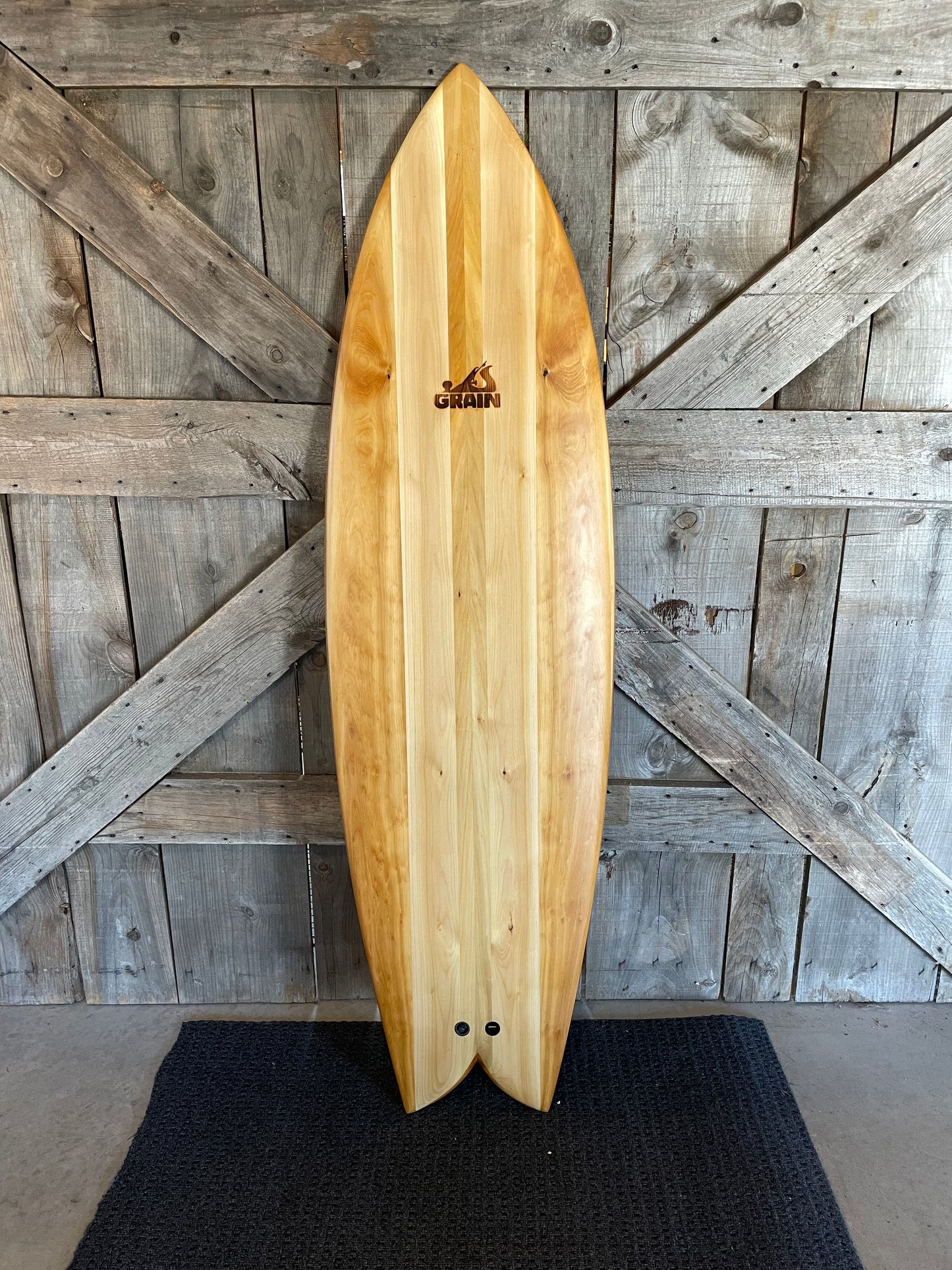 NEW - 6' Wherry CorkRail
